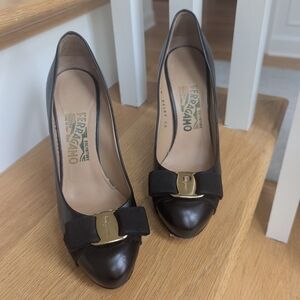 Salvatore Ferragamo Black Leather Pumps with Bow